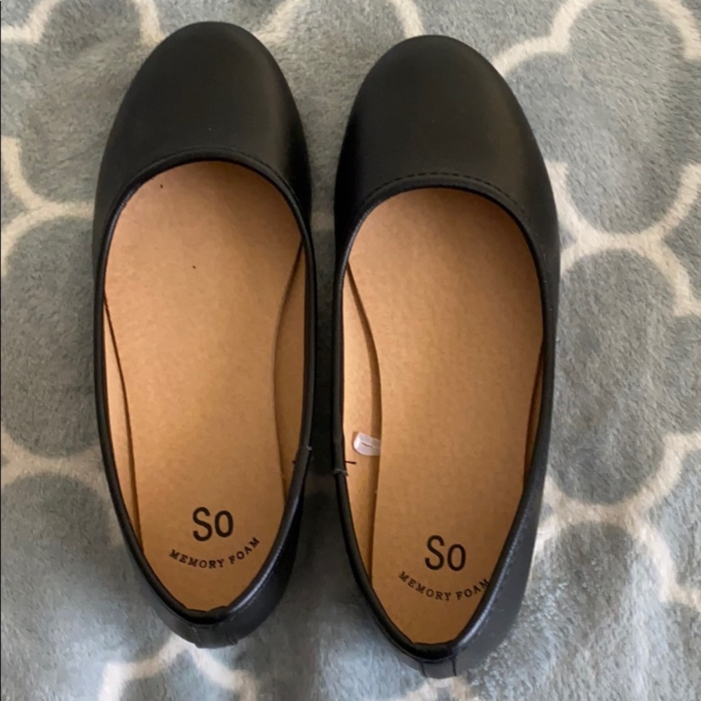 Black flats never worn just didn’t fit right